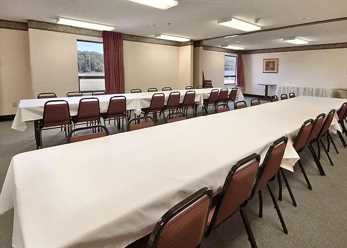 Ramada By Wyndham Strasburg Dover