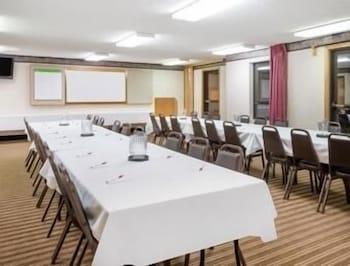 Ramada By Wyndham Dover 3*