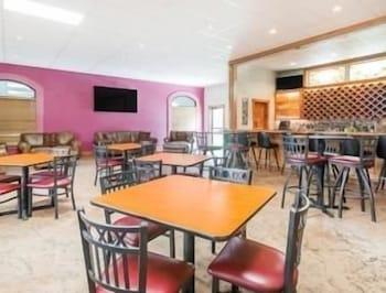 Ramada By Wyndham Dover Hotel