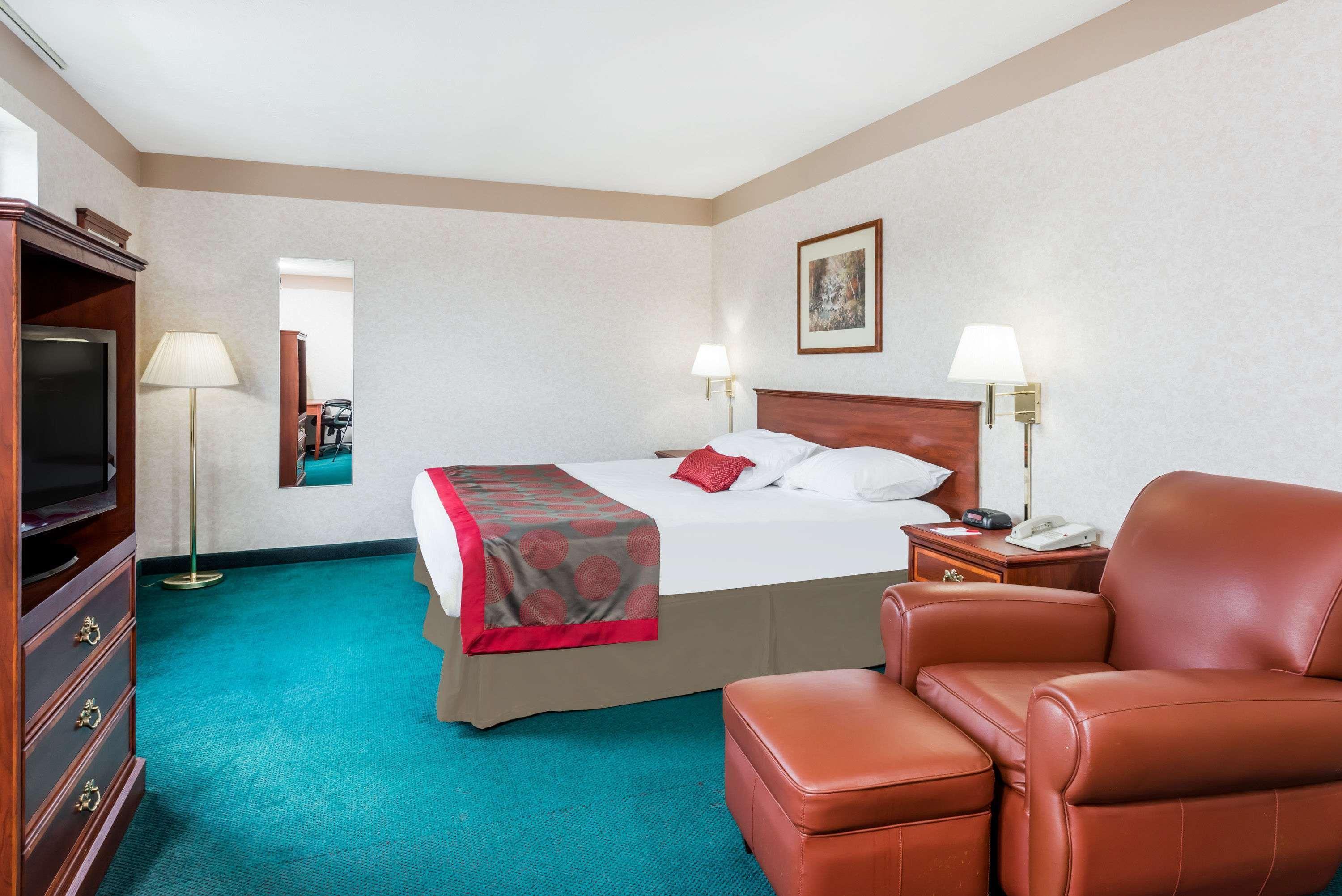 Ramada By Wyndham Dover Hotel 3*