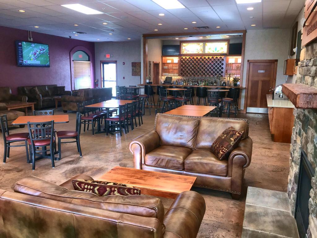 Ramada By Wyndham Dover Hotel Strasburg