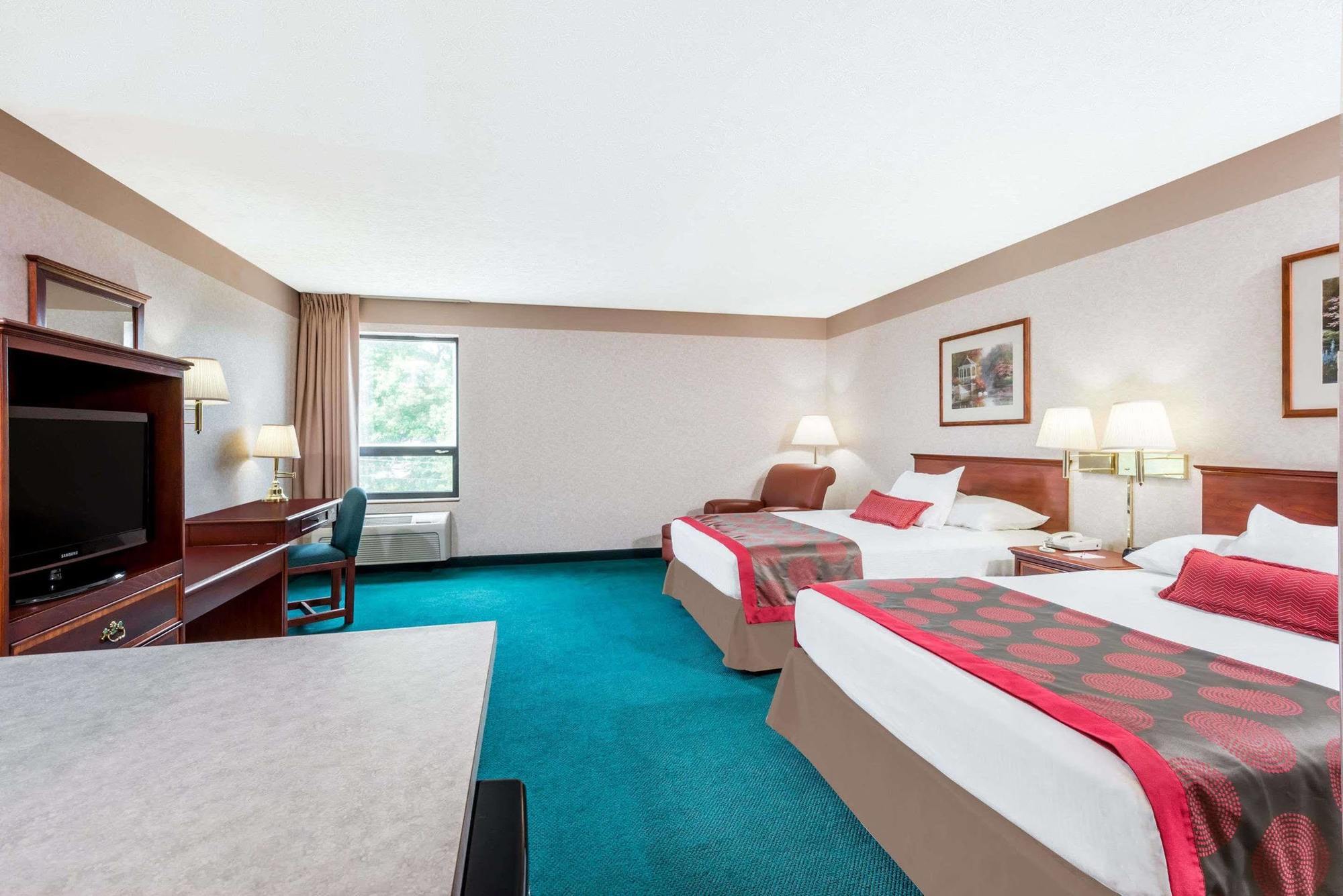 Hotel Ramada By Wyndham Dover
